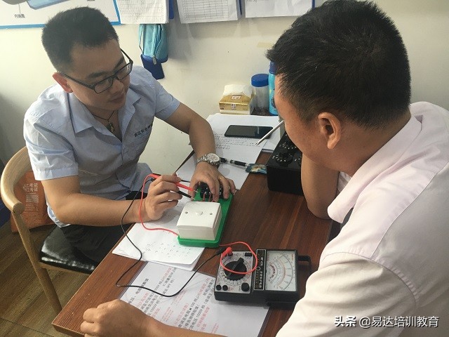 電工證辦理:老電工的秘密小竅門,新手都不知道的小技巧