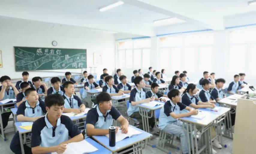 2025年安徽省春季高考落榜還有補救辦法嗎？——安徽工貿職業技術學院預科班招生簡章-圖1